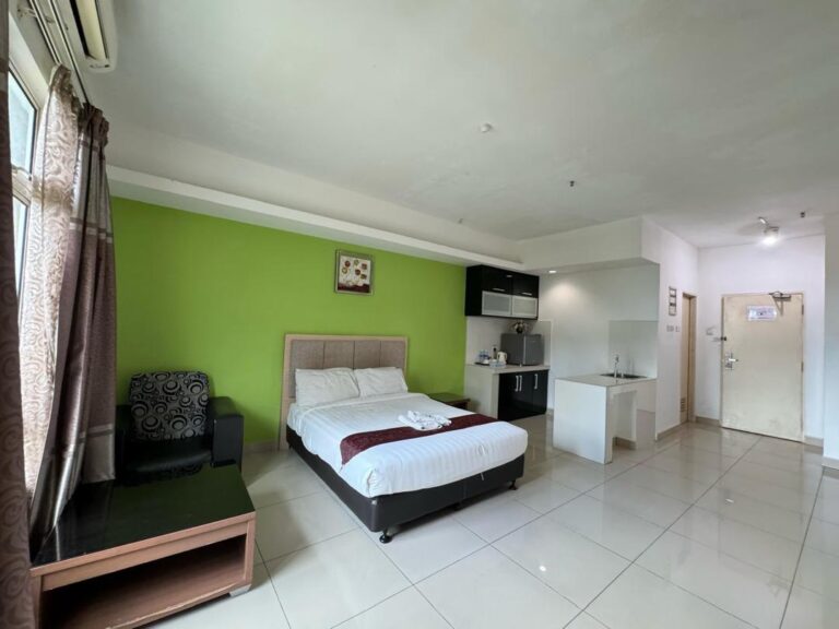 Hasbullah Homestay De’viana
